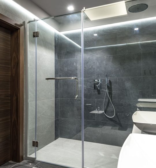 Mampara y división de baño